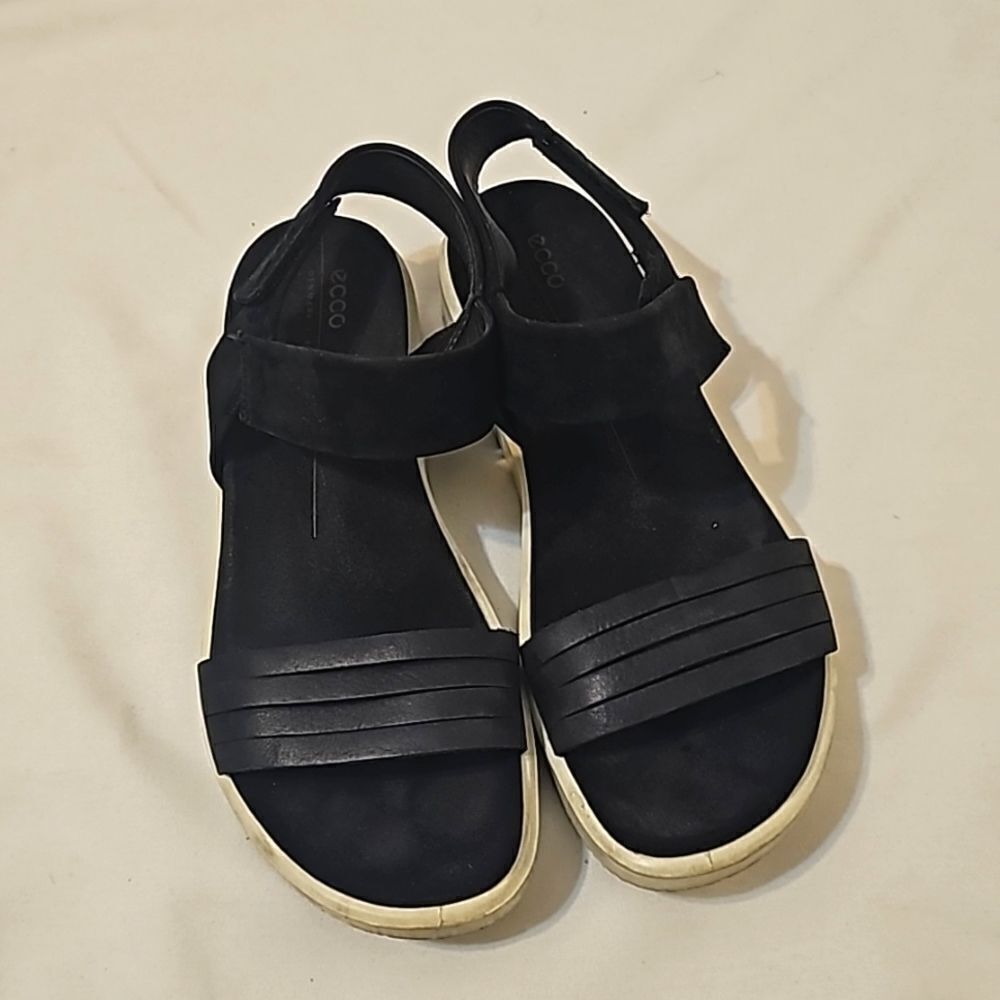 ECCO Sandals Size 39 US 8‎ Flowt Strappy Flat Black Leather Ankle Strap Vacation